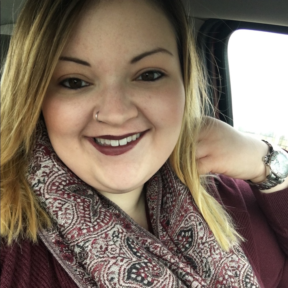 Meet your Posher, Karissa